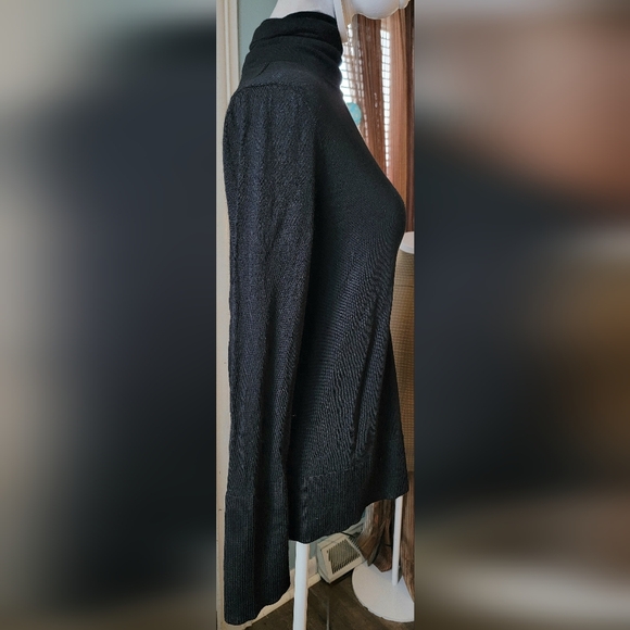 COS 100% Wool Classic Fit Turtleneck Sweater Women's M Black Soft Neutral Lux - Picture 5 of 11